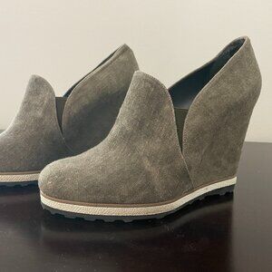 Stuart Weitzman wedges, size 39